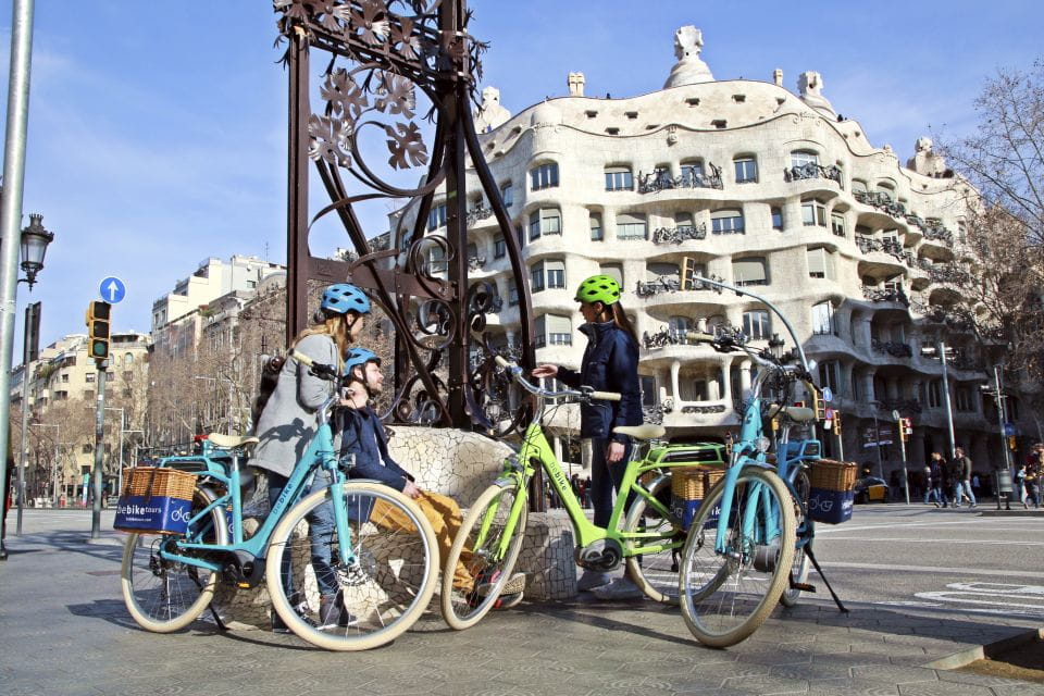 Barcelona: 2.5-Hour Bike or E-Bike Gaudí Trail Tour - Inclusions