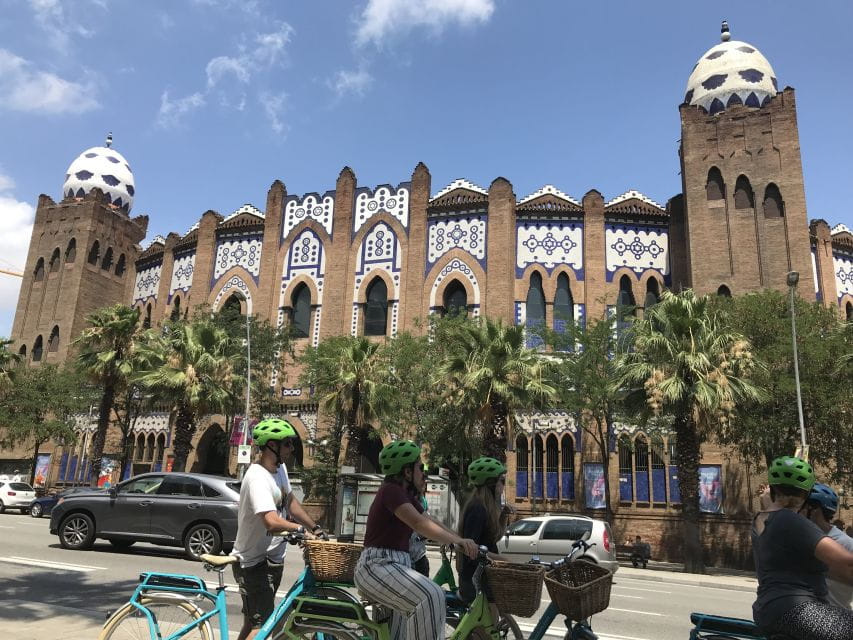 Barcelona: 2.5-Hour Bike or E-Bike Gaudí Trail Tour - Meeting Point