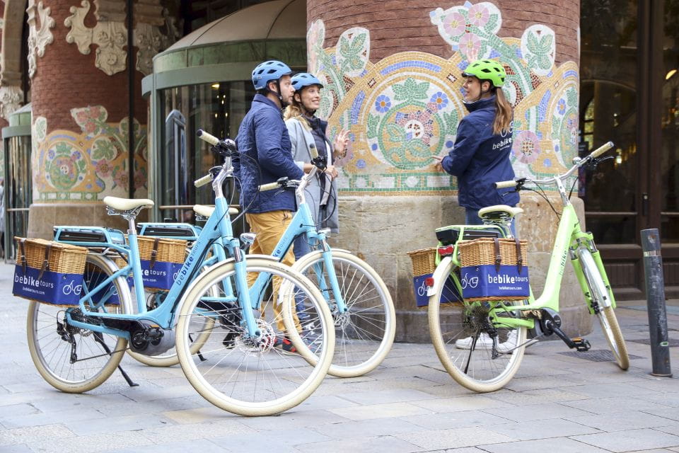 Barcelona: 2.5-Hour Bike or E-Bike Gaudí Trail Tour - Things To Know