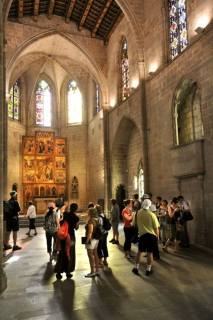 Barcelona 2-Hour Gothic Walking Tour - Key Monuments Visited