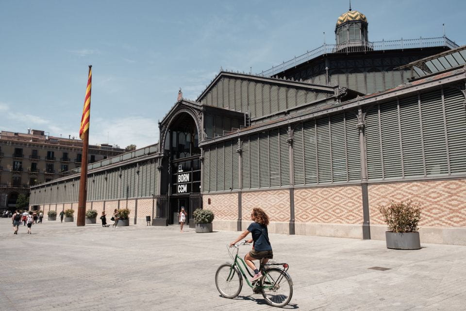 Barcelona: 3-Hour Bike Tour With a Local Guide - Itinerary Highlights