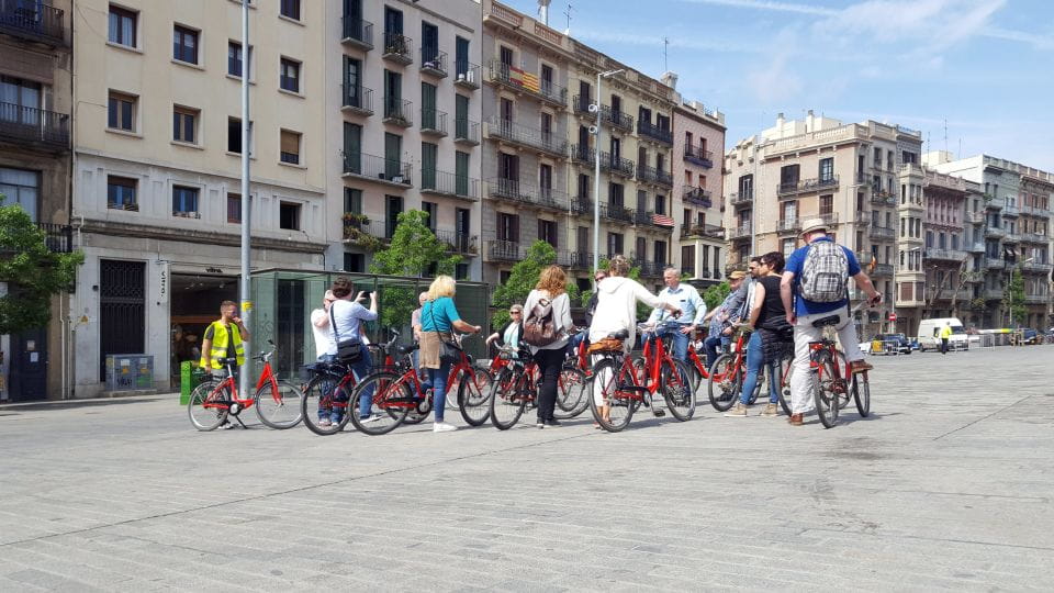 Barcelona: 3-Hour Bike Tour With Spanish Tapas - Recommended Attire