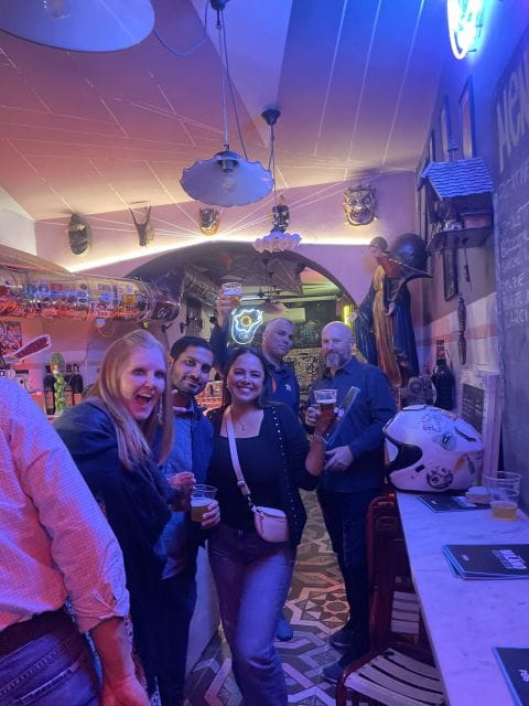 Barcelona : Bar Hopping - Taking in Local Culture