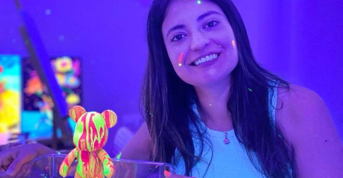 Barcelona: Bear-brick Fluorescent Painting | Wine and Art - Key Points