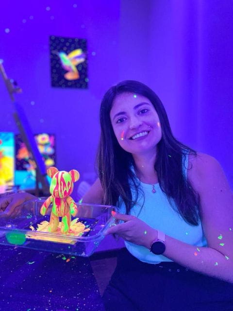 Barcelona: Bear-brick Fluorescent Painting | Wine and Art - Workshop Features