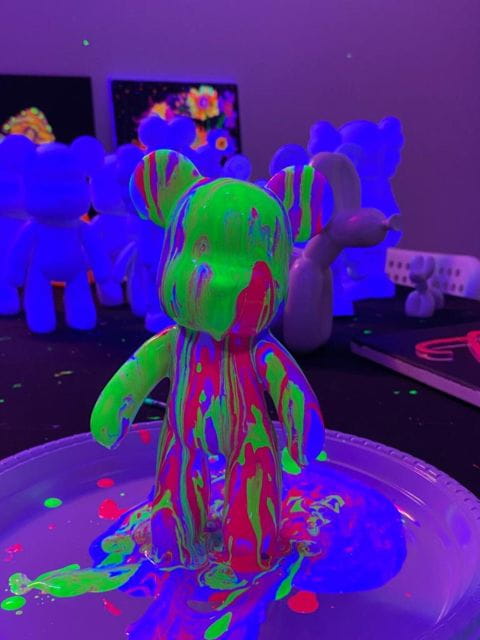 Barcelona: Bear-brick Fluorescent Painting | Wine and Art - Experience Highlights