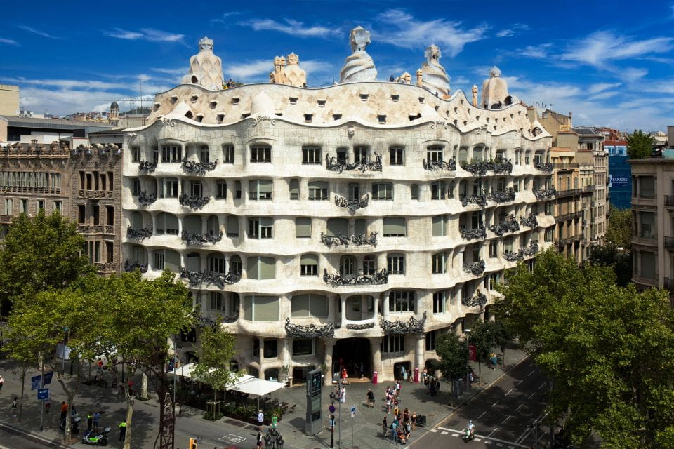 Barcelona: Casa Milà Early-Morning Access Guided Tour - Unique Tour Experience