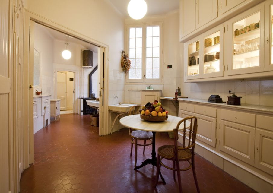 Barcelona: Casa Milà Early-Morning Access Guided Tour - Important Tour Policies