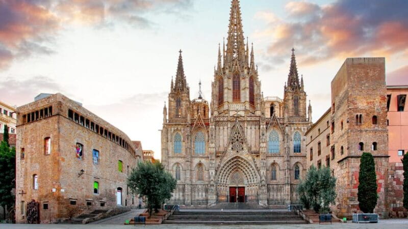 Barcelona Cathedral: Exclusive walking tour & entry tickets. - Who Will Enjoy This Tour?