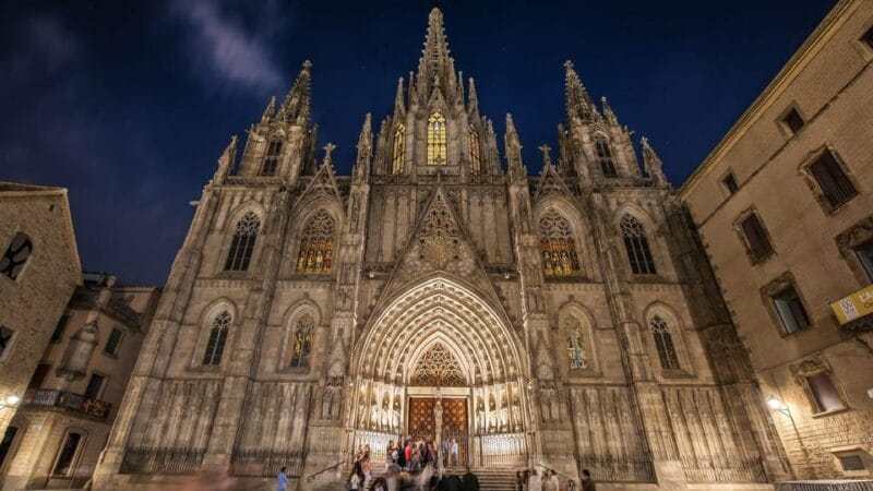 Barcelona Cathedral: Exclusive walking tour & entry tickets. - FAQ
