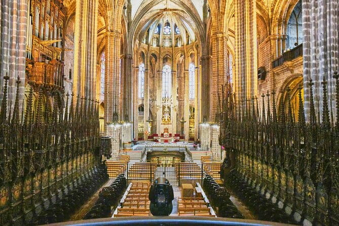 Barcelona Cathedral: Ticket, Guided Tour, Terrace + VR Experience - Price and Logistics: Making It Work for You