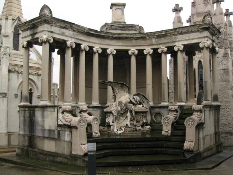 Barcelona: Cemetery Tour - Gothic Graves & Local History - Who Should Consider This Tour?