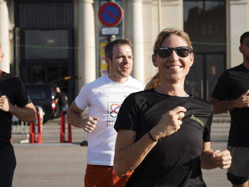 Barcelona: City Highlights Guided Running Tour - Booking Details and Pricing