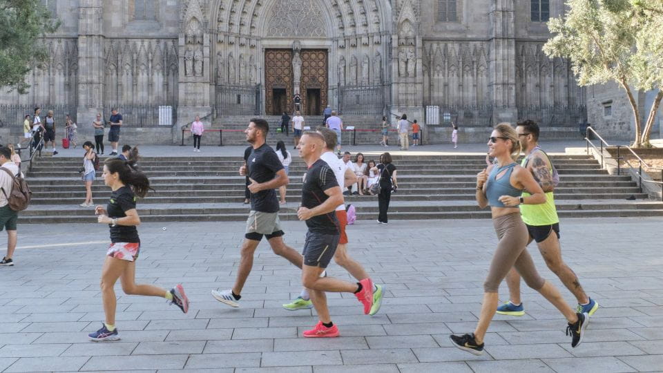 Barcelona: City Highlights Guided Running Tour - Ideal for All Runners