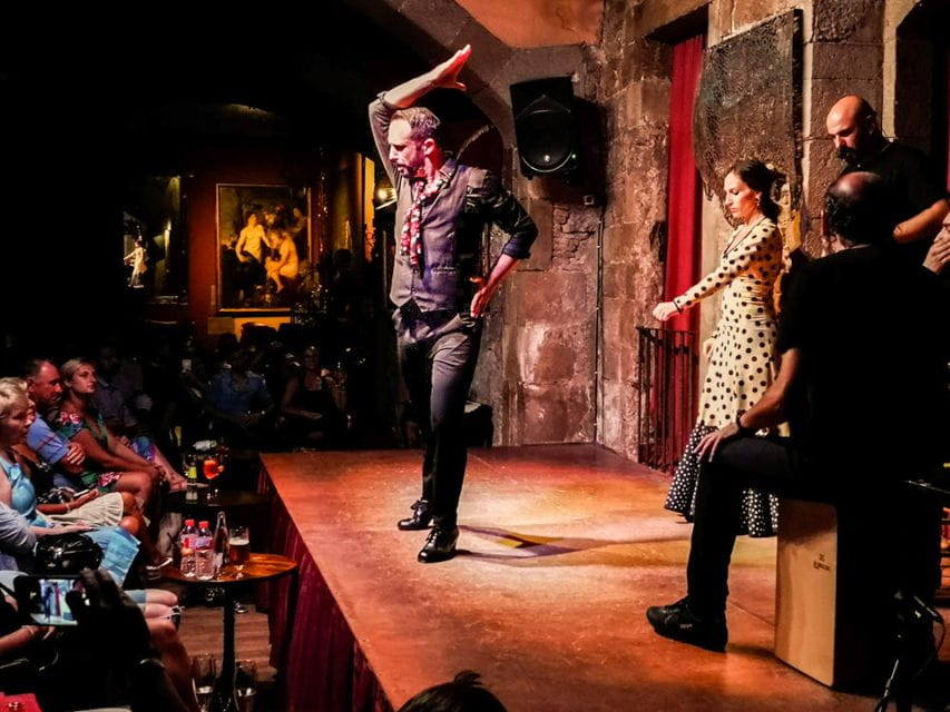 Barcelona: City Tour & Flamenco Show With Wine & Tapas - Key Points