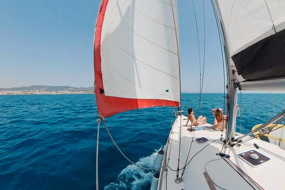 Barcelona: Coastline Boat Trip With Snacks and Cava - Stunning Coastal Views