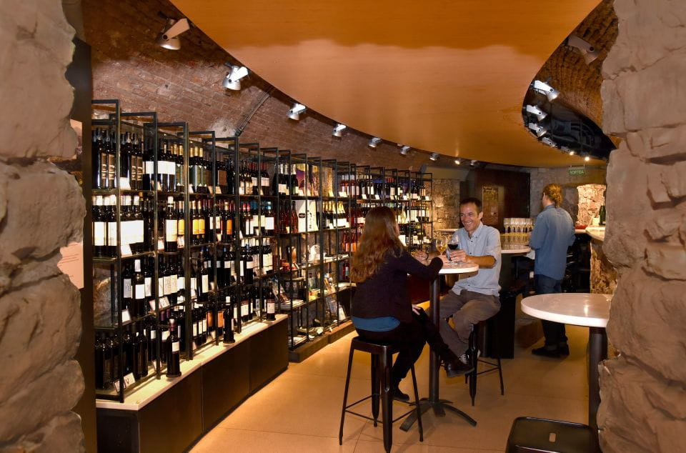 Barcelona: Columbus Monument - Panoramic Views