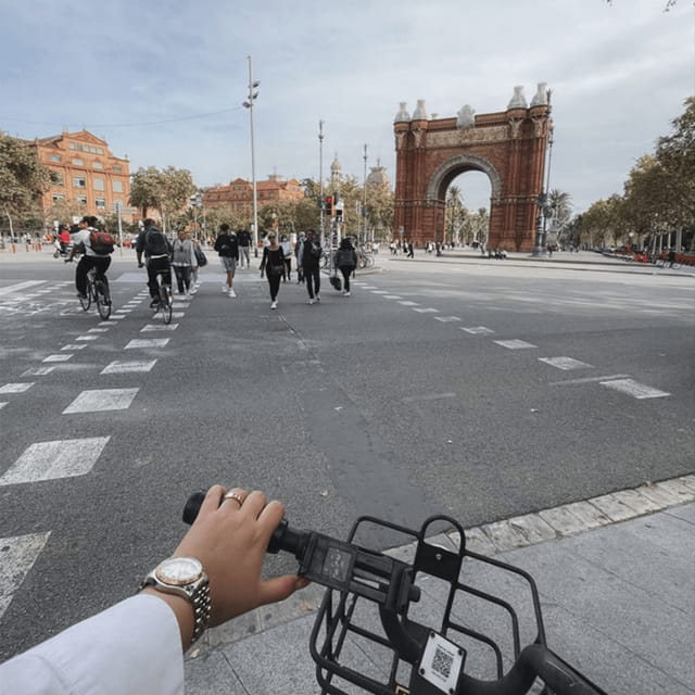 Barcelona: Customized Bike Tour of Cultural Highlights - The Arc de Triomf and Ciutadella Park: End of the Ride