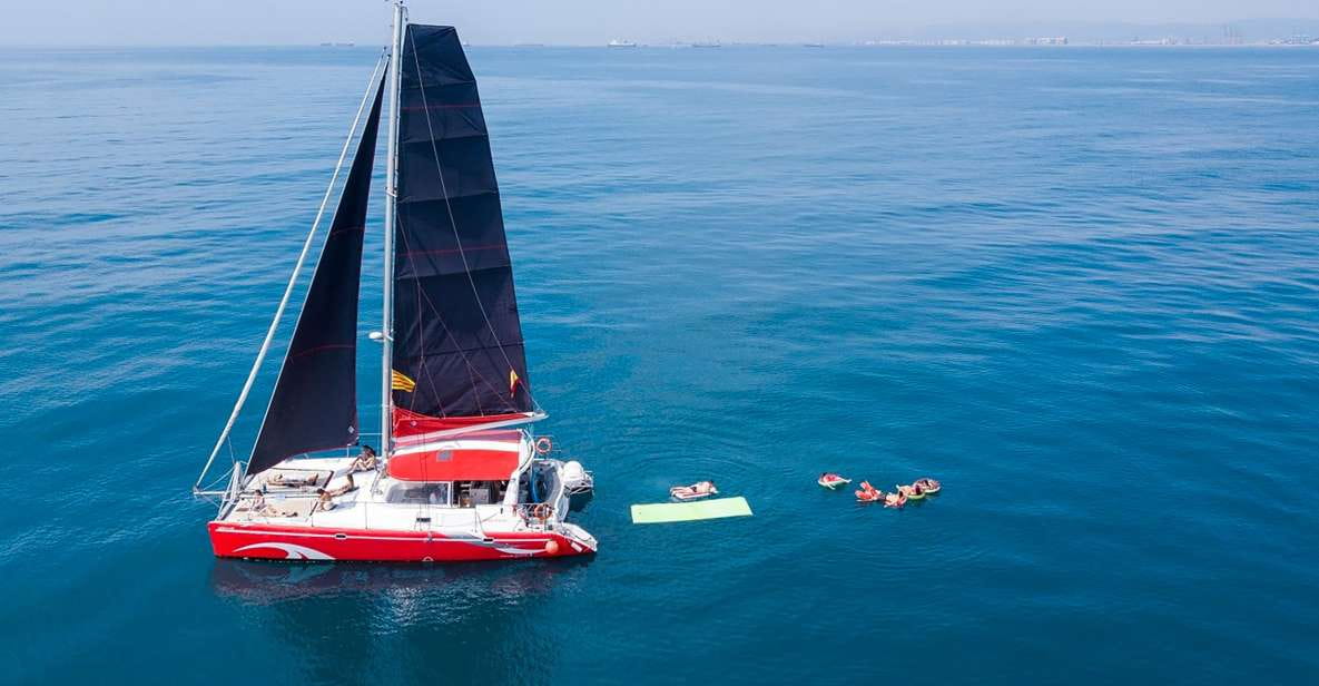 Barcelona: Daytime or Sunset Catamaran Cruise With Drink - Experience Highlights