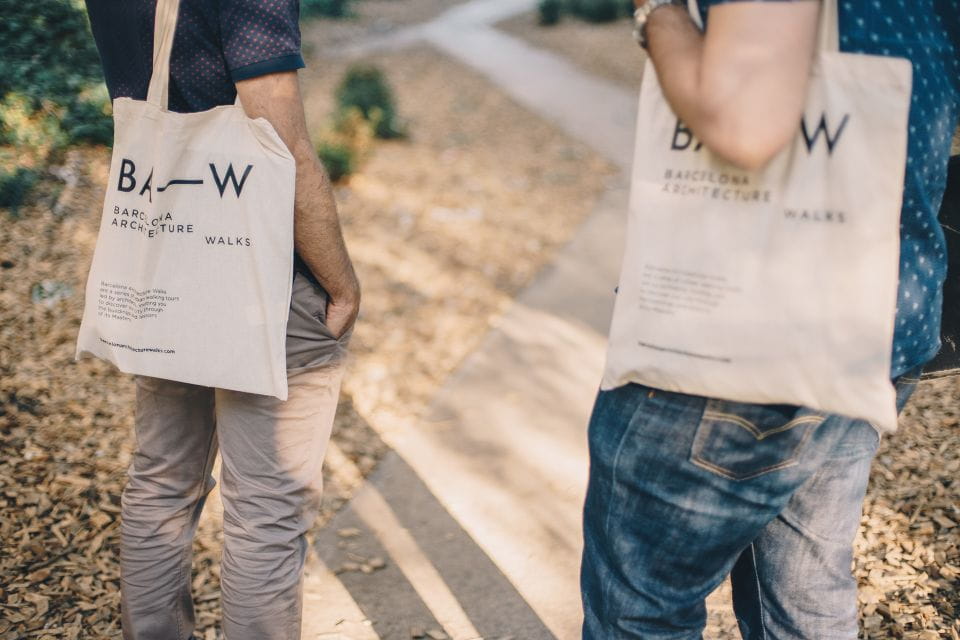 Barcelona: Discover Gaudi Architectural Guided Tour - Tour Guide Expertise