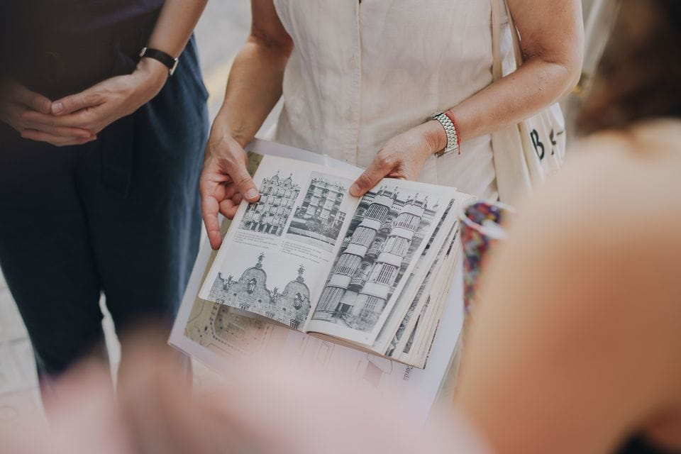 Barcelona: Discover Gaudi Architectural Guided Tour - Accessibility Features