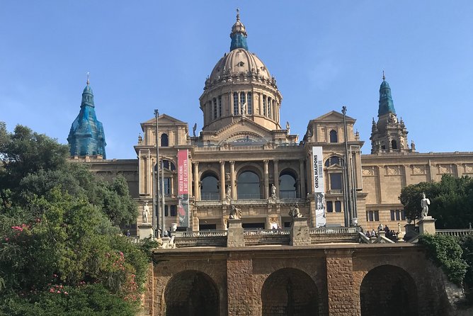 Barcelona E-Bike Tour: Montjuic Hill and Gothic Quarter - Navigating the Gothic Quarter