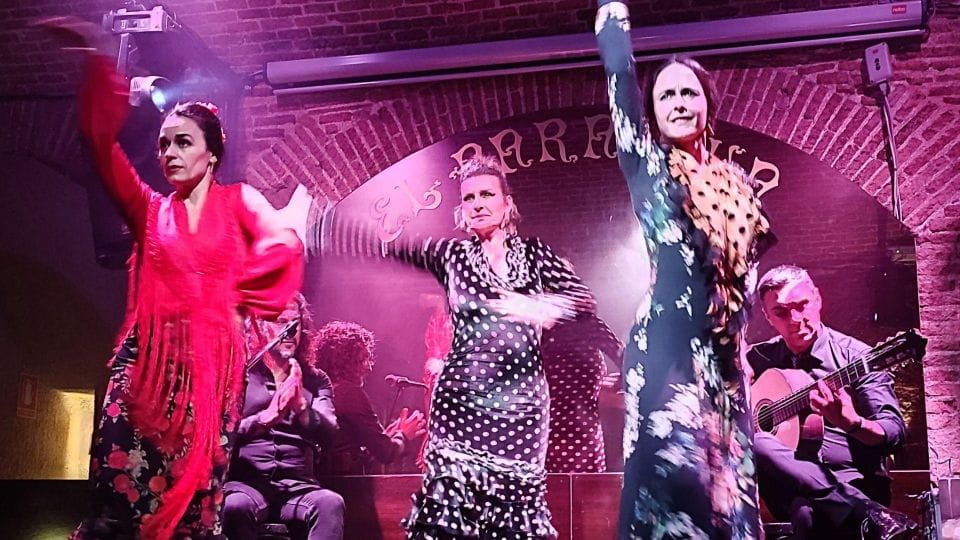 Barcelona: Exclusive Flamenco Show at El Paraigua With Drink - Key Points