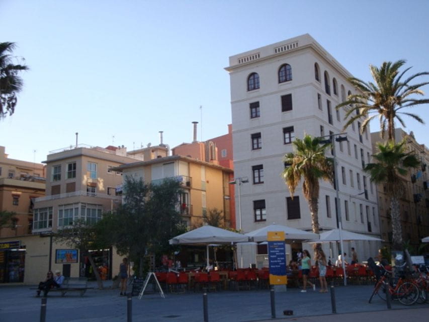 Barcelona: Faces of the City Bike Tour - Admiring the Sant Pere Quarter