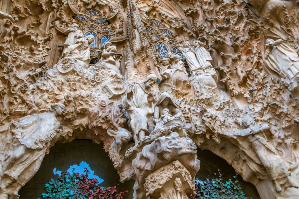 Barcelona: Fast-Track Sagrada Familia and Towers Guided Tour - Customer Feedback and Ratings