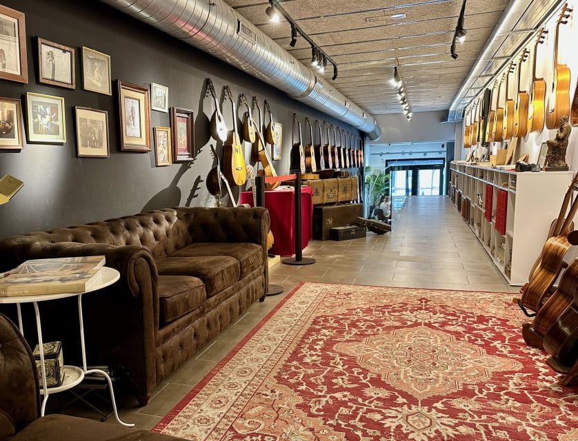 Barcelona: Flamenco Premium Show and Tour Guitar Museum - Booking and Accessibility