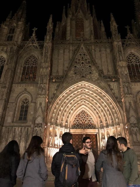 Barcelona: Gothic Quarter By Night Guided Walking Tour - Tour Details