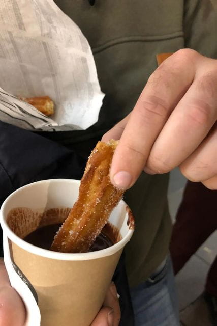 Barcelona: Gothic Quarter By Night Guided Walking Tour - What to Bring