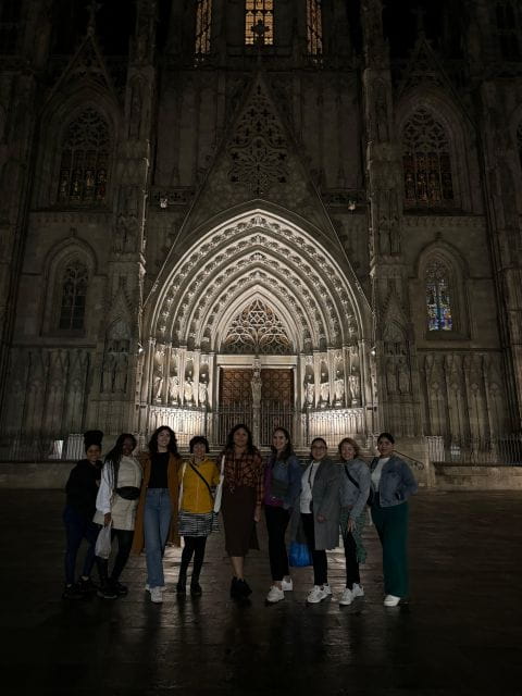 Barcelona: Gothic Quarter By Night Guided Walking Tour - Booking Information