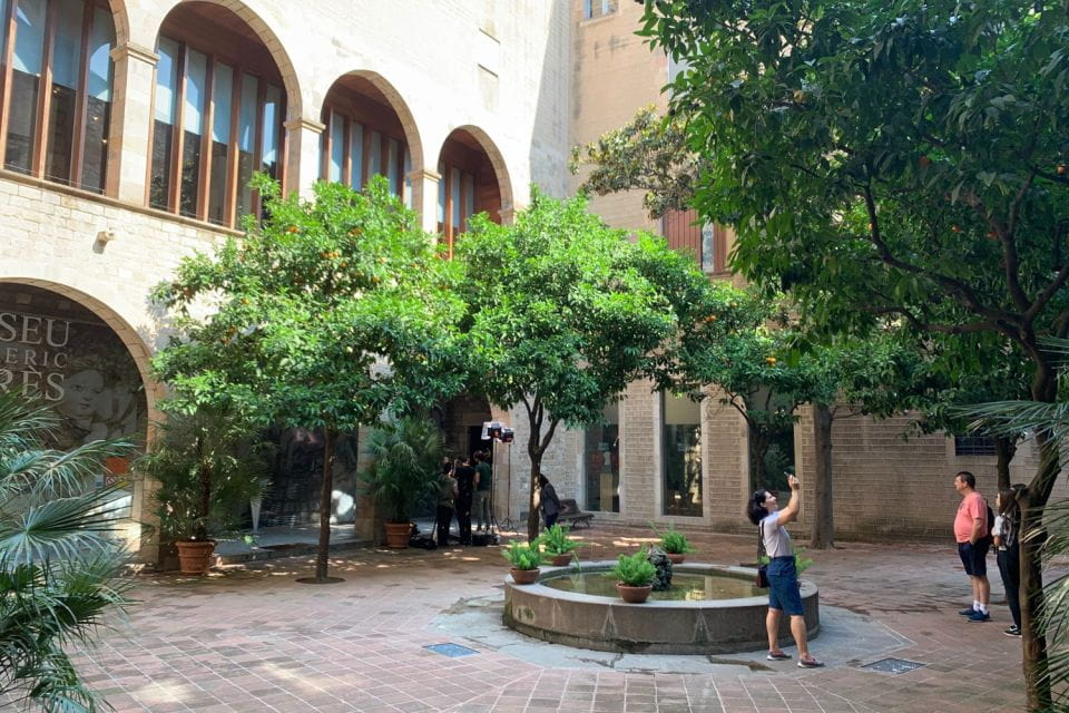 Barcelona: Gothic Quarter Legends Walking Tour With Tapas - Things To Know