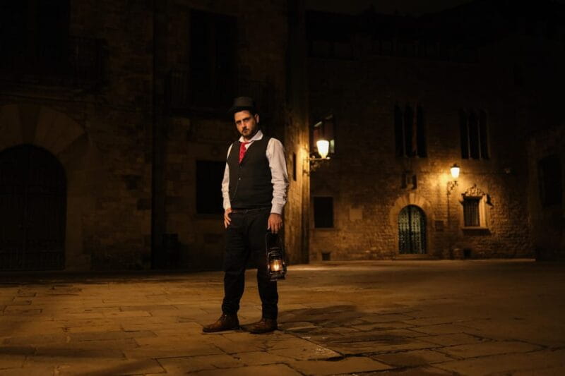 Barcelona: Gothic Quarter Night Walk Mysteries and Legends - Entering the Gothic Quarter: A Different Perspective