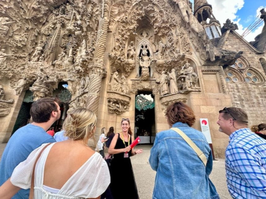 Barcelona: Gothic Quarter, Sagrada Familia & Park Güell Tour - Customer Reviews and Feedback