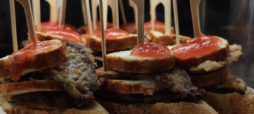 Barcelona: Guided Wine and Tapas Tour With Tastings - Dietary Options