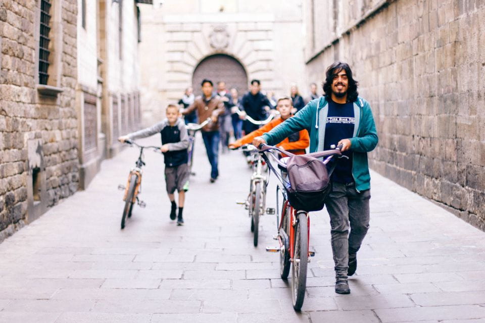 Barcelona: Half–Day Gaudi Bike Tour & Sagrada Familia Ticket - Meeting Point