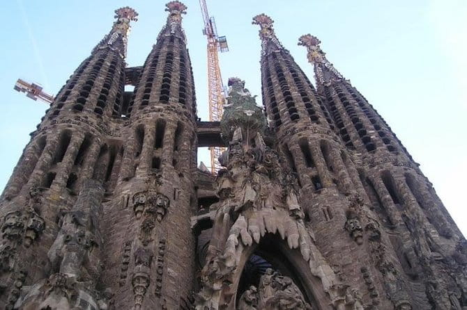 Barcelona Half-day Tour With Local Driver-guide - FAQs