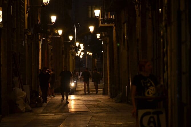 Barcelona Haunted History: Legends, Witches, Inquisition Old Town - A Deep Look at the Dark Side of Barcelona