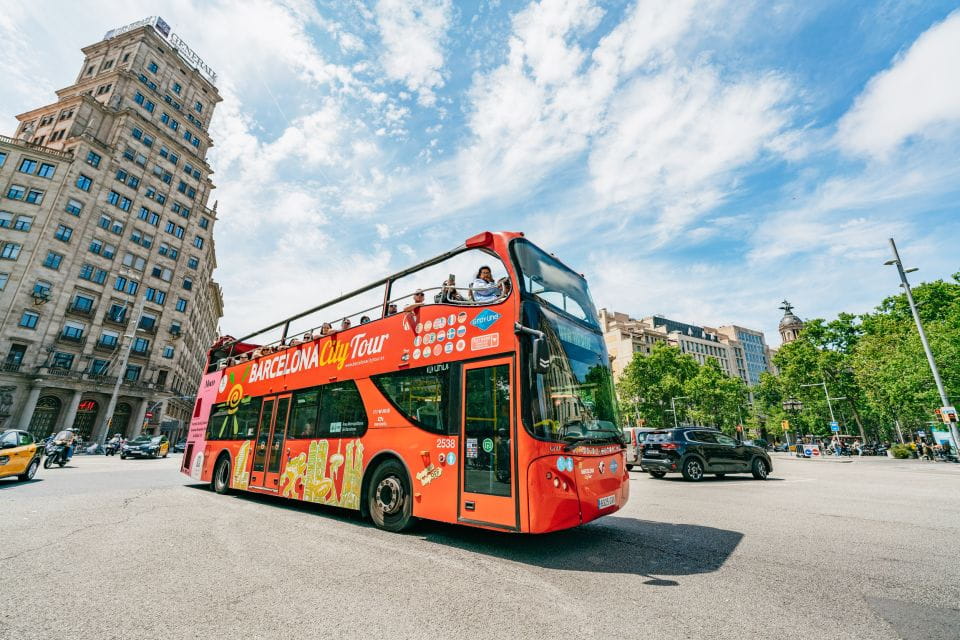 Barcelona: Hop-On Hop-Off Bus & Aquarium Tour - Routes and Stops