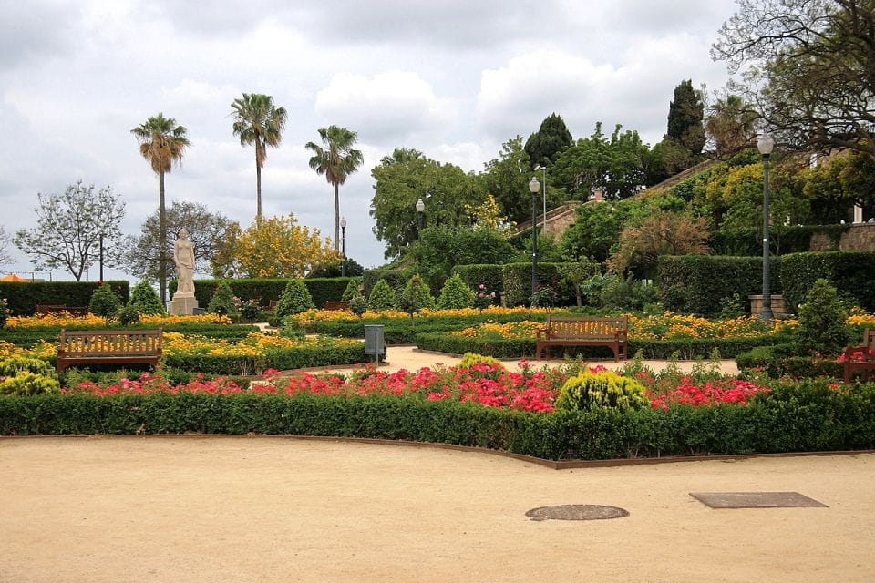 Barcelona: Montjuïc Cable Car Ticket With Audio Guide - Recommendations for Your Visit