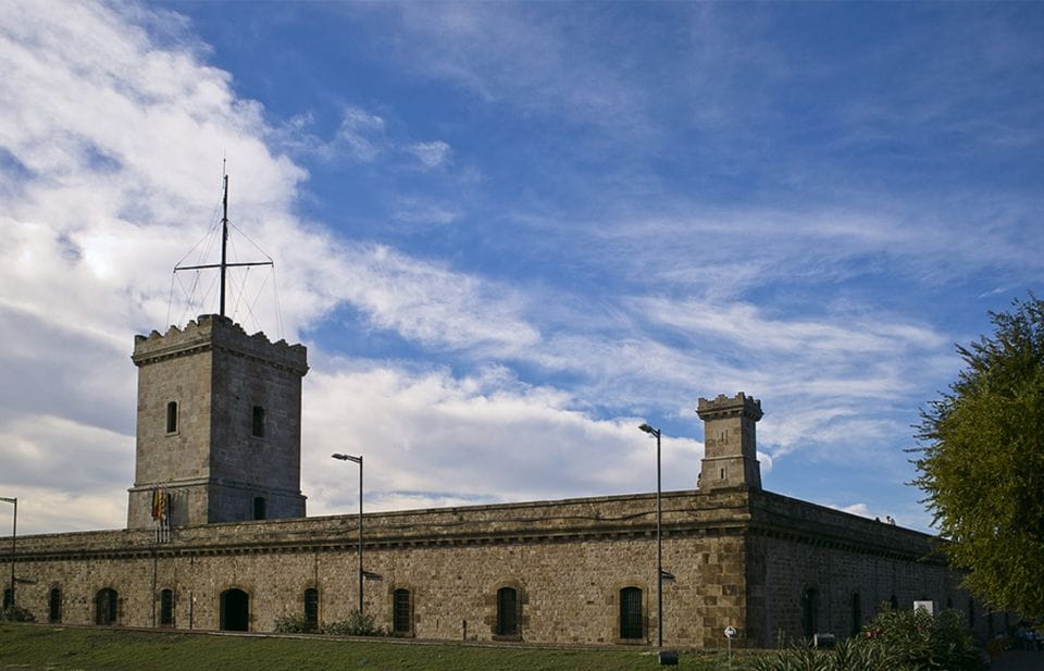 Barcelona: Montjuïc Cable Car Ticket With Audio Guide - Things To Know