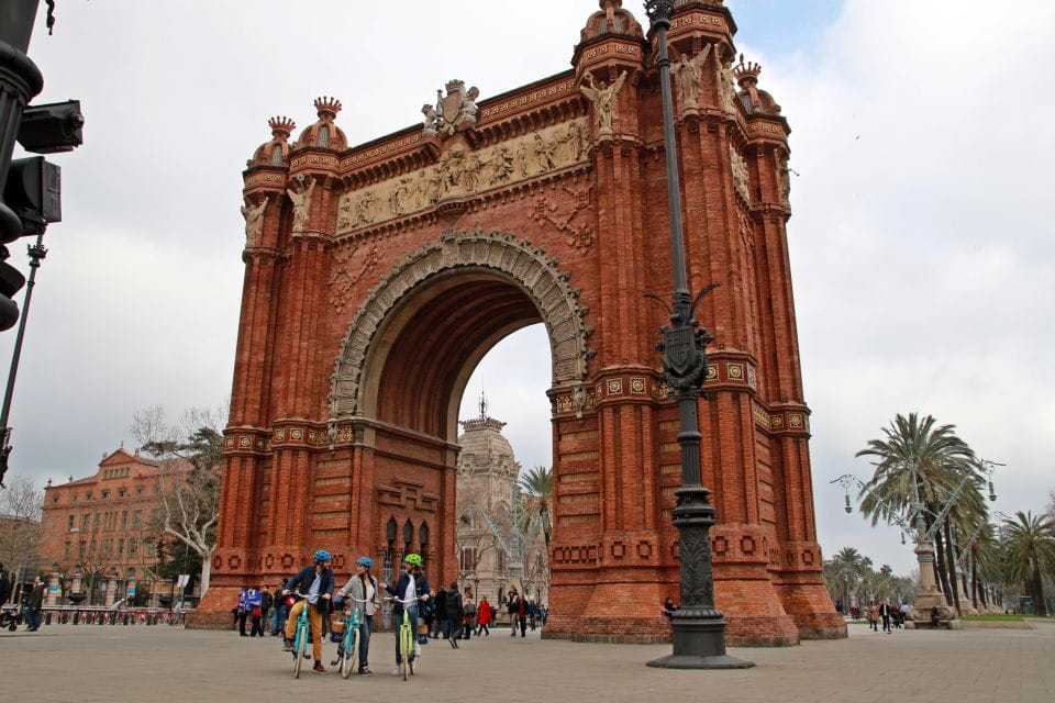 Barcelona: Montjuic Hill E-Bike Tour - Key Points