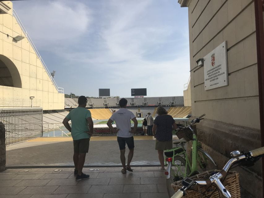 Barcelona: Montjuic Hill E-Bike Tour - Inclusions