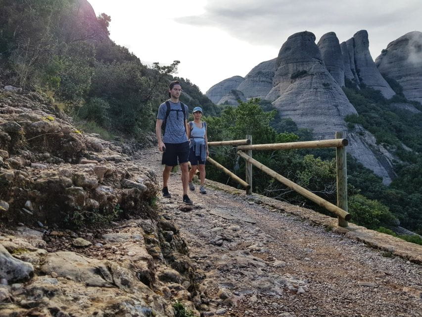 Barcelona: Montserrat Hiking Experience and Monastery Visit - Itinerary Highlights