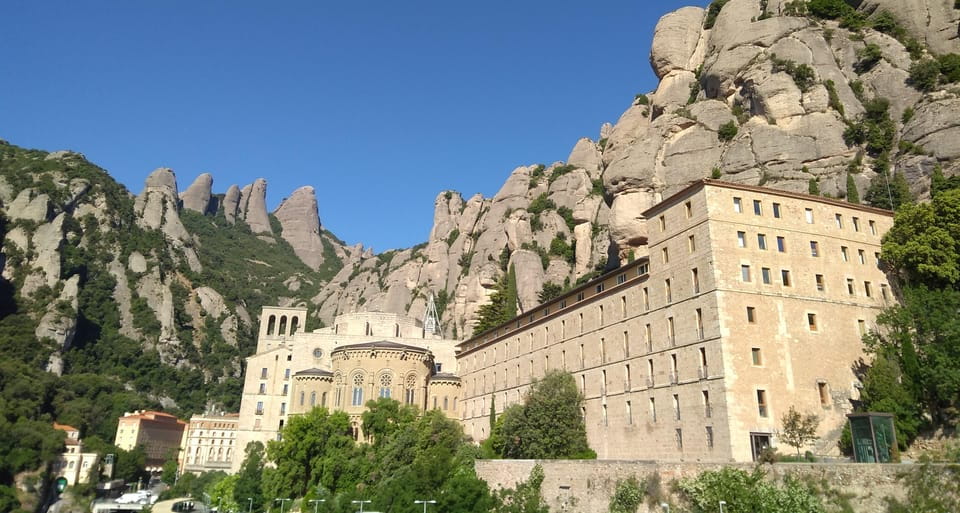 Barcelona: Montserrat Monastery and Natural Park Guided Tour - Itinerary Highlights