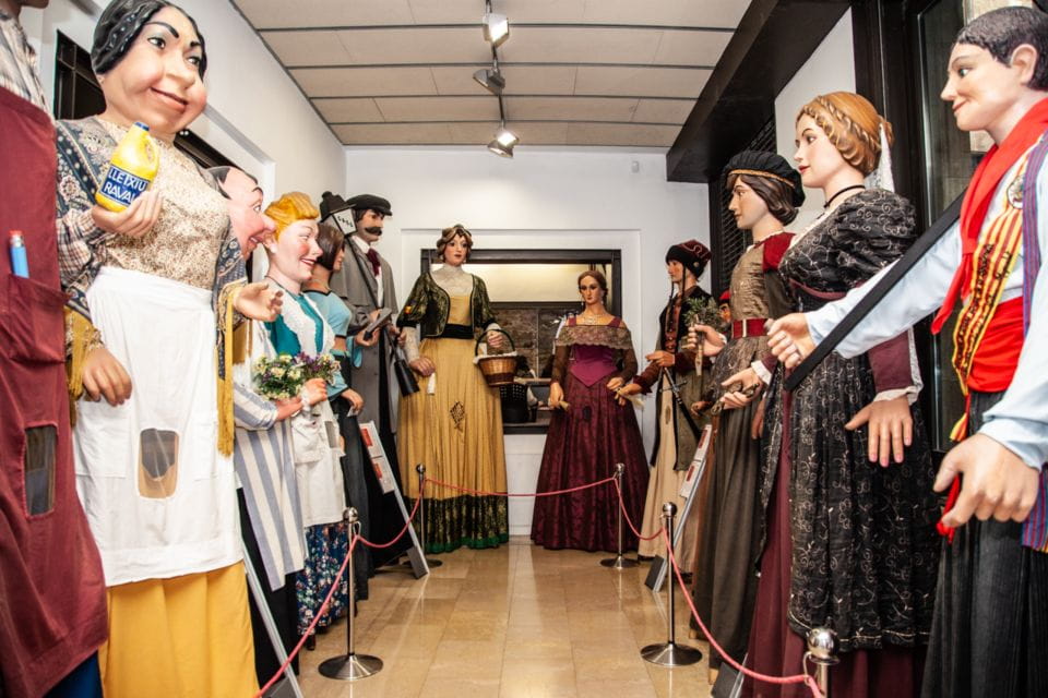 Barcelona Old Town Tour With Optional Flamenco Show - Cultural Insights and Stories