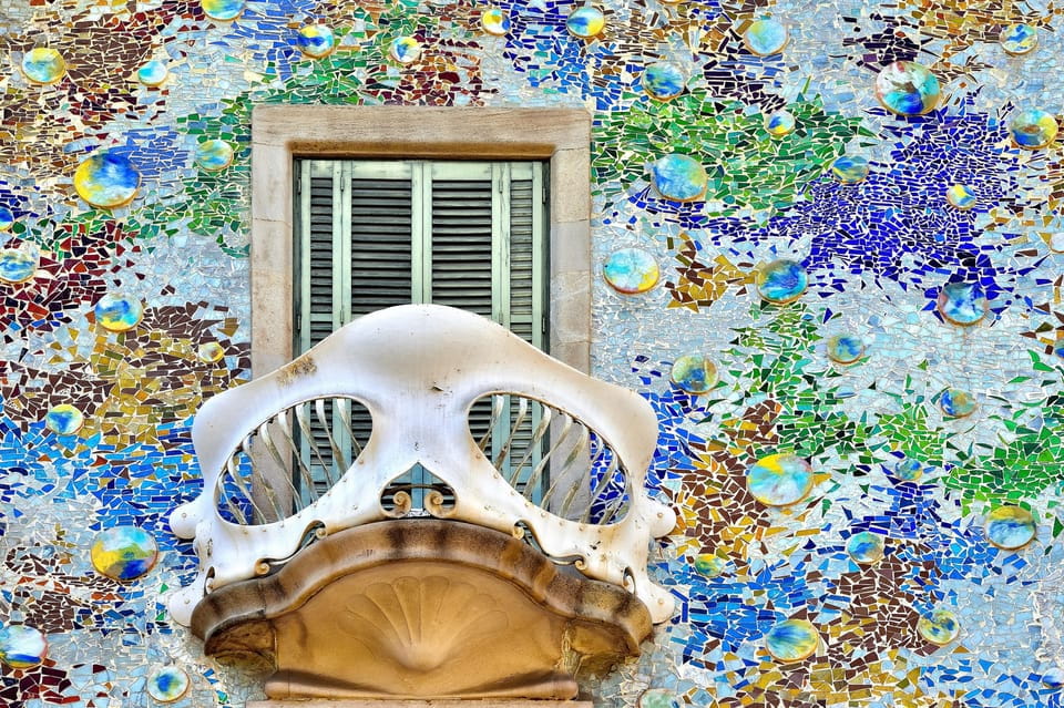 Barcelona: Old Town Walking Tour With Optional Casa Batlló - Important Information