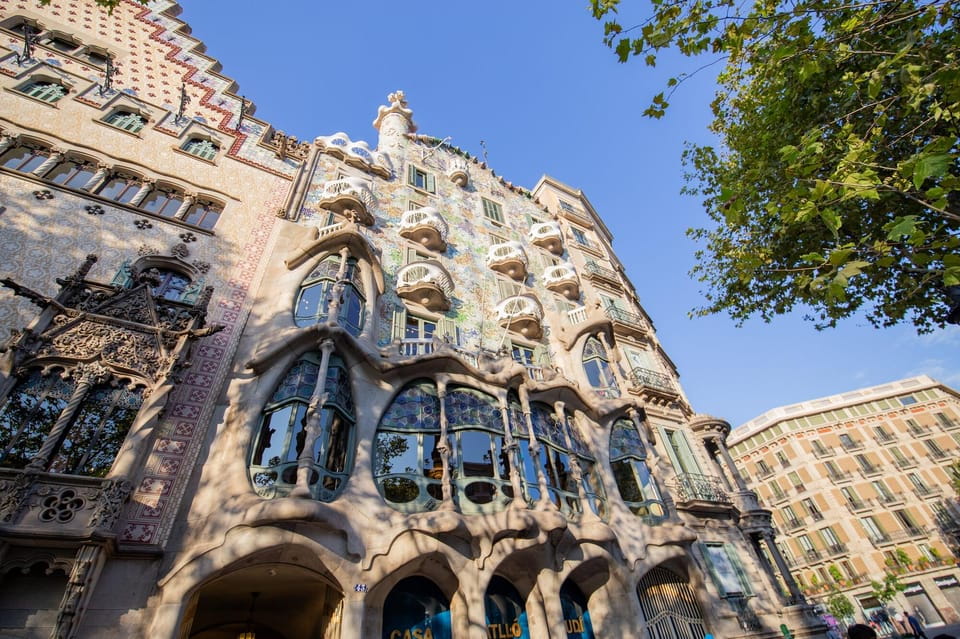 Barcelona: Old Town Walking Tour With Optional Casa Batlló - Things To Know